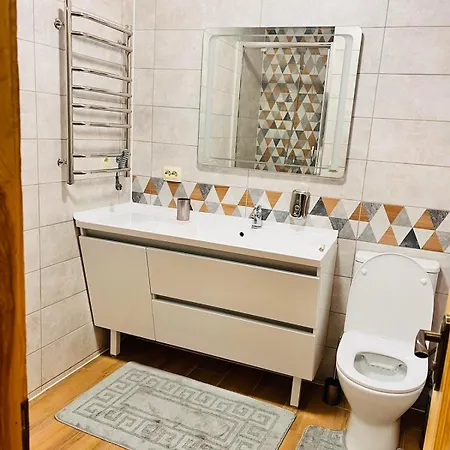 Golden Lemon * Mizhhirya (Transcarpathia)