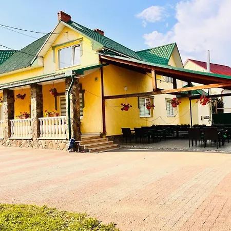 Golden Lemon Apartment *