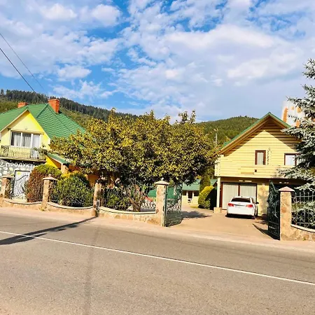 Golden Lemon Mizhhirya (Transcarpathia)