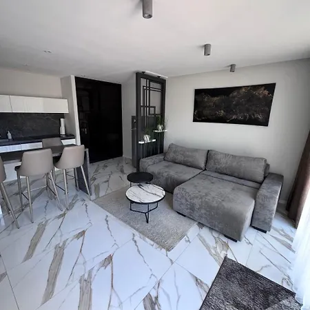 Golden Lemon 아파트